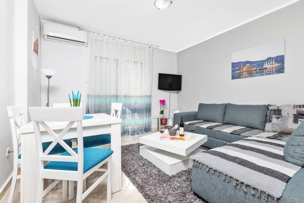Apartment Milos Kotor Exteriér fotografie