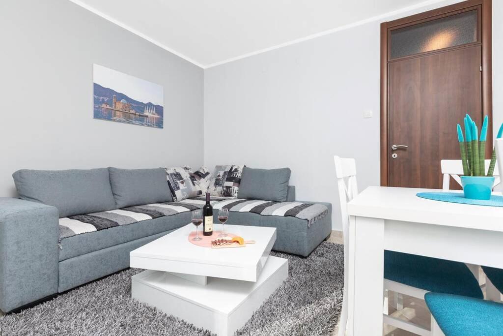 Apartment Milos Kotor Exteriér fotografie